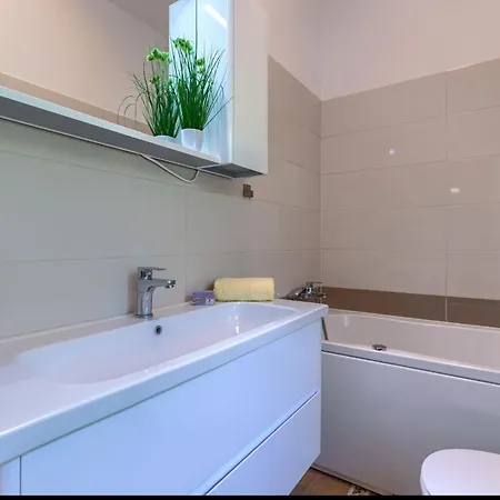 Semesterbostad Old Stone By Interhome *