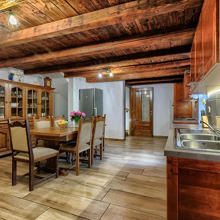 Semesterbostad Old Stone By Interhome *